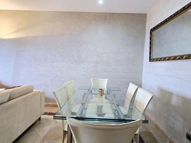 Apartment, La Duquesa, R5037598