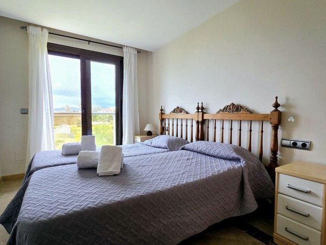2 Bedrooms Apartment in La Duquesa