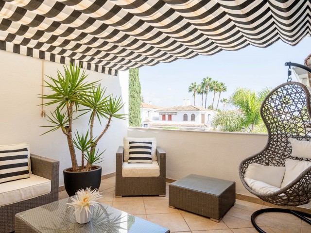 Maison mitoyenne, Costalita, R5196895