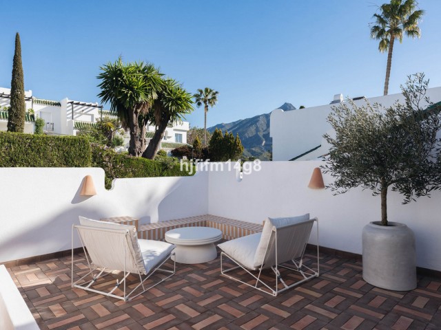 Adosado, La Colina, R5185402
