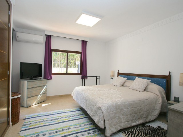 8 Schlafzimmer Villa in Sierrezuela