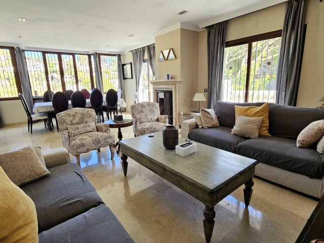 Villa avec 8 Chambres  à Sierrezuela