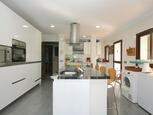 Villa avec 8 Chambres  à Sierrezuela