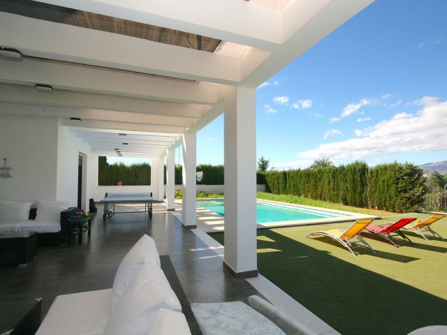 Villa avec 8 Chambres  à Sierrezuela