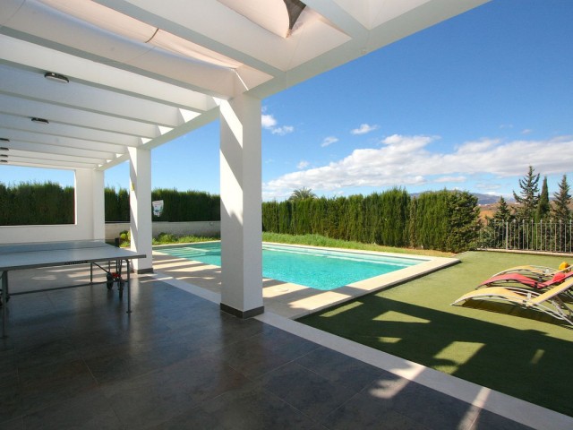 Villa avec 8 Chambres  à Sierrezuela