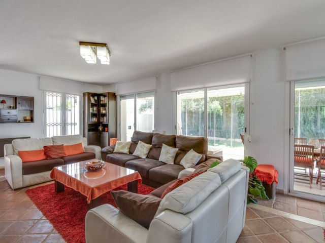4 Bedrooms Villa in La Duquesa
