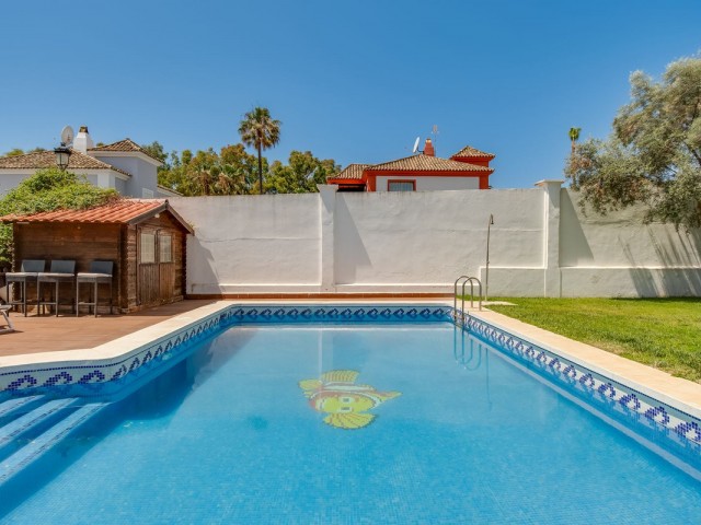 4 Bedrooms Villa in La Duquesa