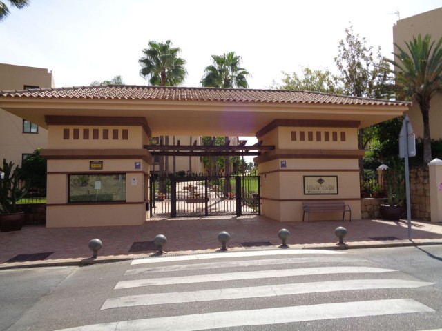 Apartment, Benahavis, R5177629