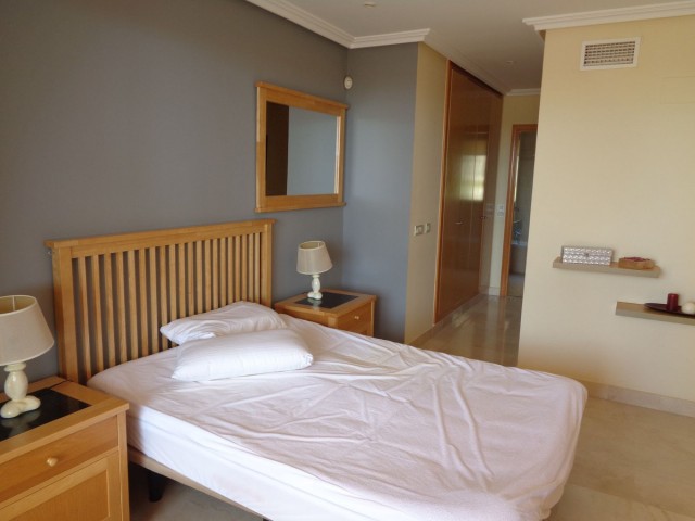 Apartment, Benahavis, R5177629