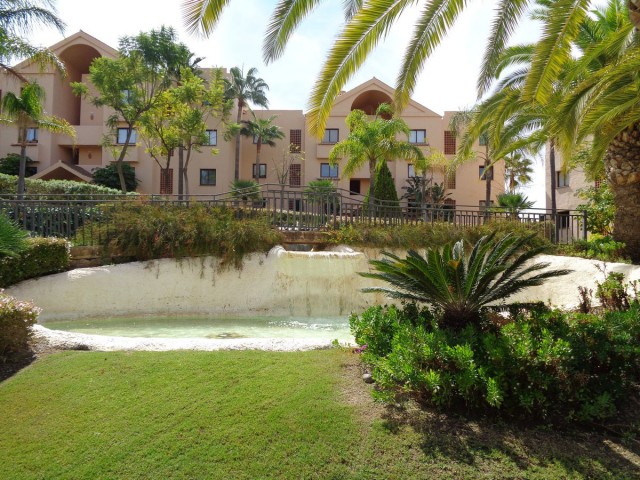 2 Bedrooms Apartment in Benahavís