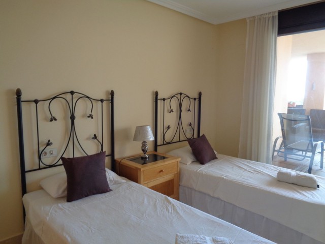 2 Bedrooms Apartment in Benahavís