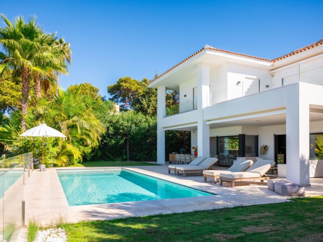 Villa Artola - R5199706
