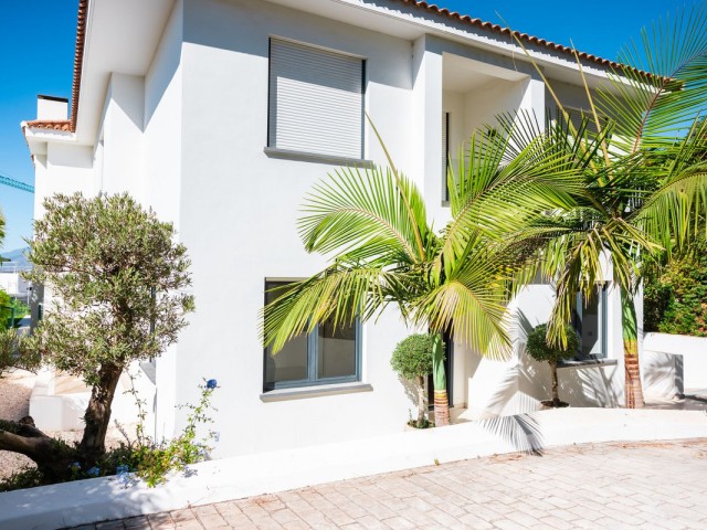 Villa avec 6 Chambres  à Artola