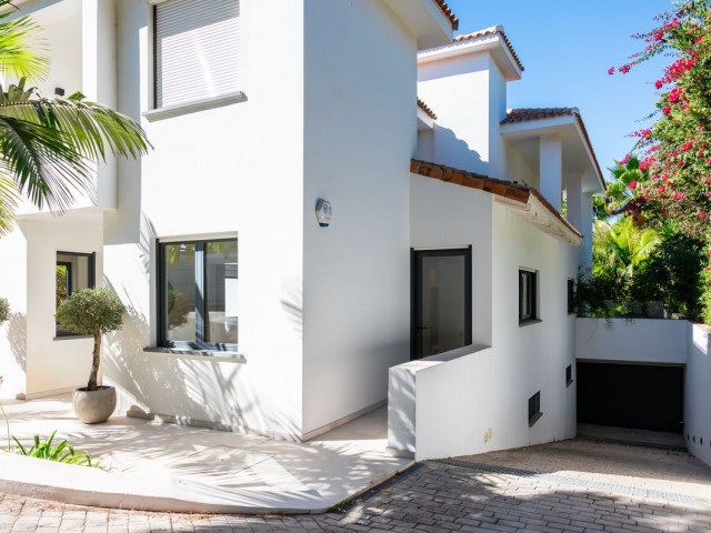 Villa avec 6 Chambres  à Artola