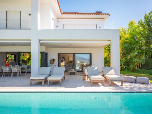 Villa avec 6 Chambres  à Artola