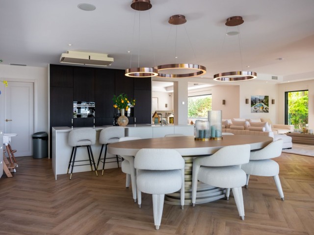 Villa avec 6 Chambres  à Artola
