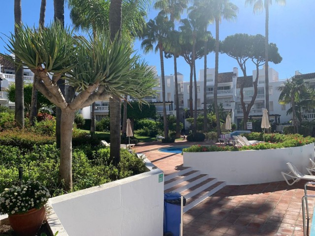3 Bedrooms Apartment in Elviria