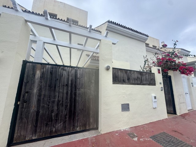3 Bedrooms Townhouse in Marbella