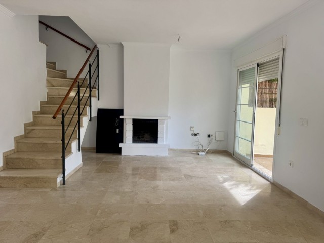 3 Bedrooms Townhouse in Marbella