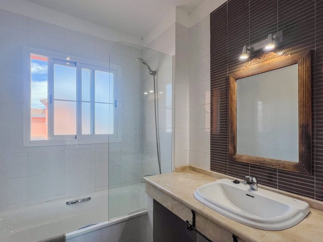 4 Schlafzimmer Villa in Cerros del Aguila