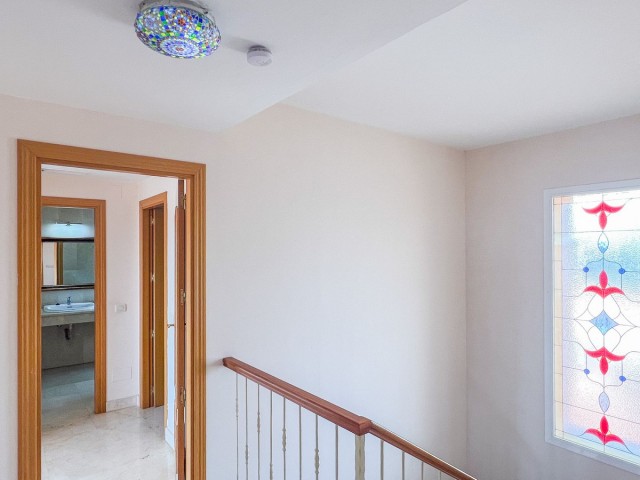 4 Schlafzimmer Villa in Cerros del Aguila