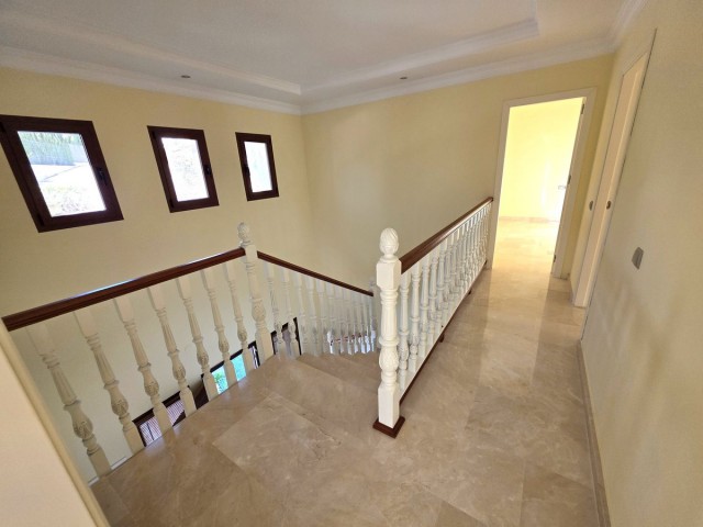 4 Bedrooms Villa in Hacienda Las Chapas