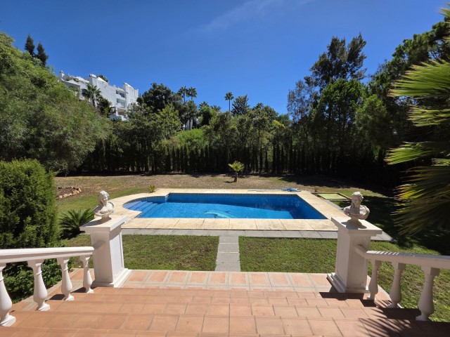 4 Bedrooms Villa in Hacienda Las Chapas