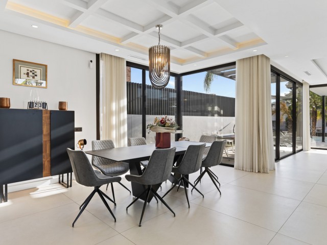 6 Bedrooms Villa in San Pedro de Alcántara