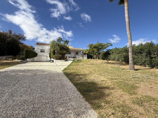 6 Soveroms Villa i Alhaurín de la Torre