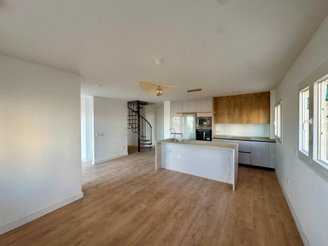 Appartement avec 3 Chambres  à Torremolinos