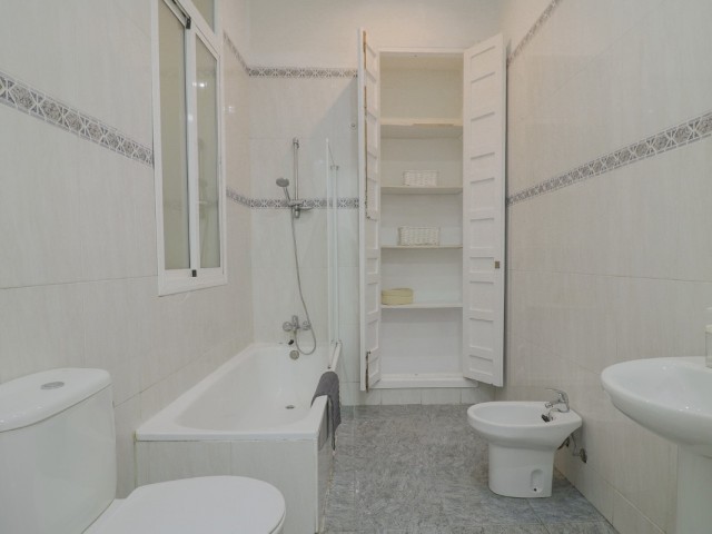 Appartement avec 5 Chambres  à Málaga