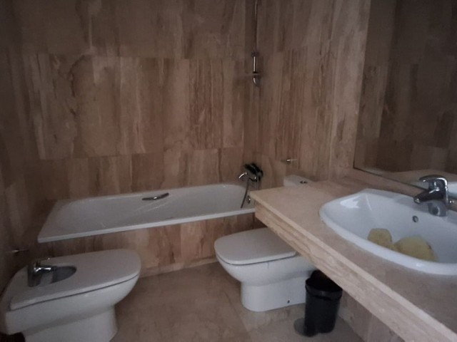 2 Schlafzimmer Apartment in Elviria