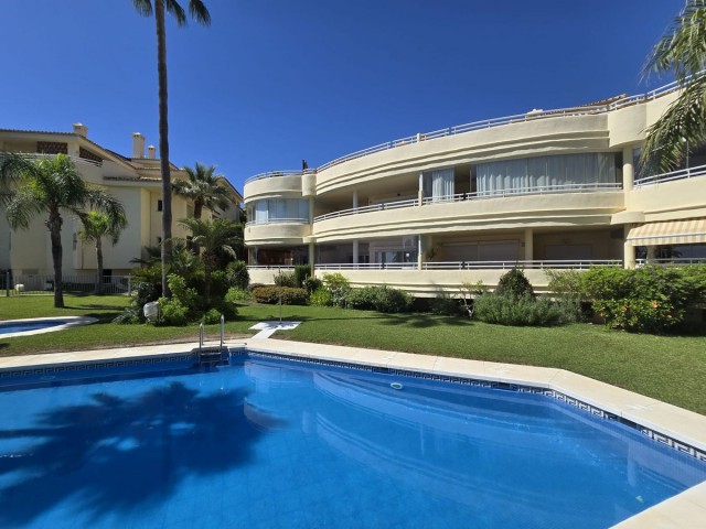 Apartment, Torrequebrada, R5216464