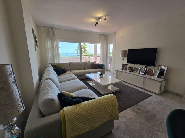 2 Bedrooms Apartment in Torrequebrada