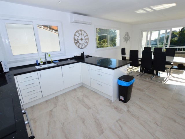 6 Bedrooms Villa in Benalmadena
