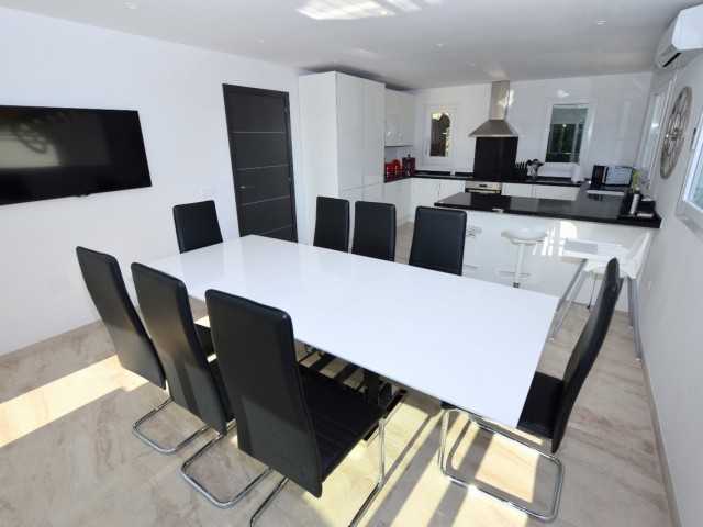 6 Bedrooms Villa in Benalmadena