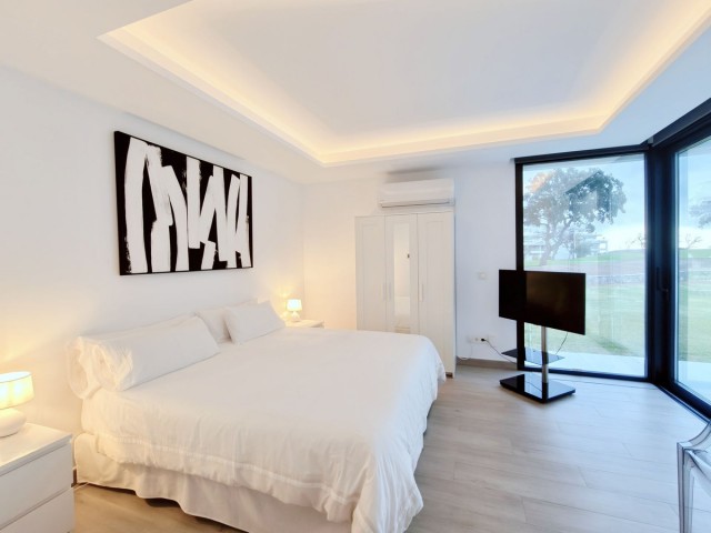 Villa avec 5 Chambres  à San Roque Club