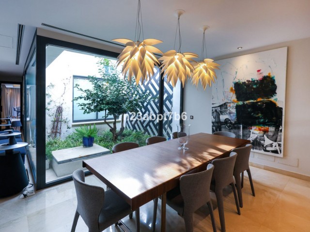4 Soveroms Villa i Puerto Banús