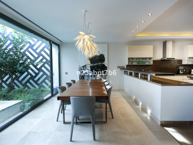 4 Soveroms Villa i Puerto Banús