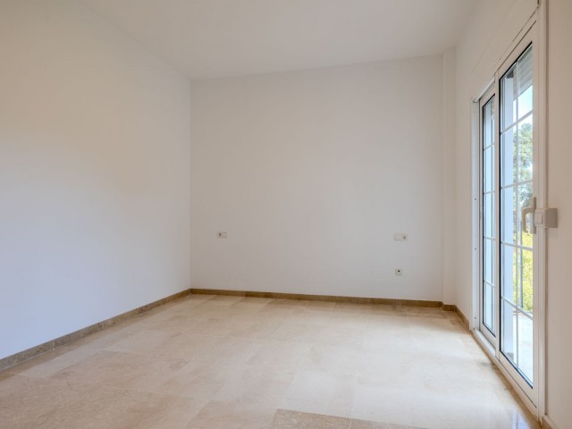 Villa avec 4 Chambres  à San Roque Club