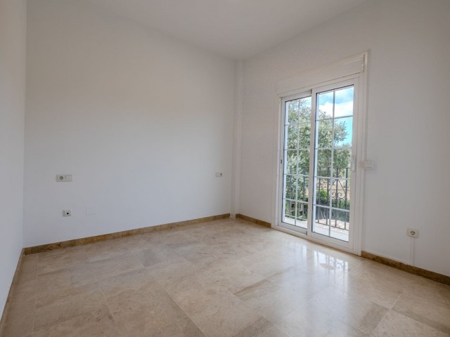 Villa avec 4 Chambres  à San Roque Club