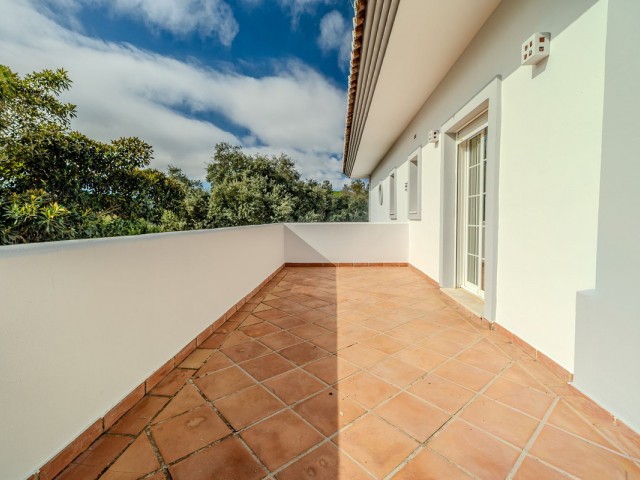 Villa avec 4 Chambres  à San Roque Club