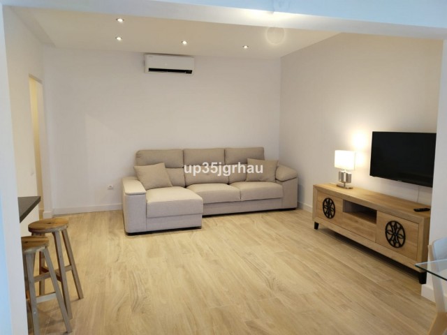 2 Bedrooms Apartment in Estepona