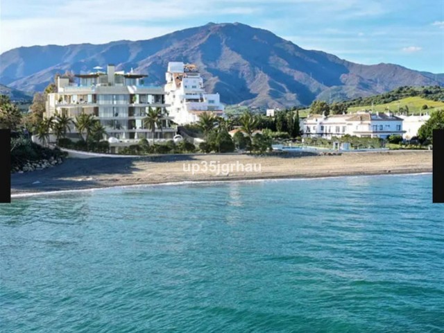 2 Bedrooms Apartment in Estepona