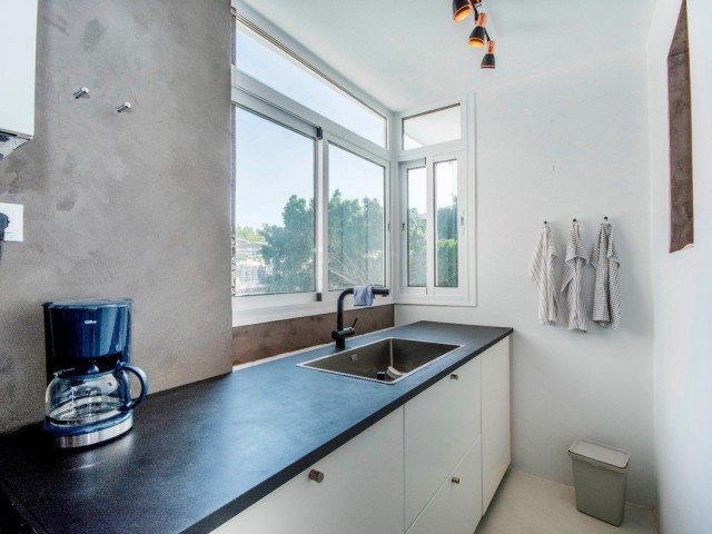 Apartamento con 3 Dormitorios  en Elviria