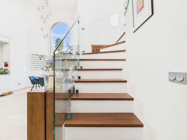 Penthouse avec 3 Chambres  à San Roque