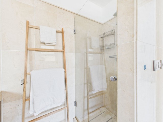 Penthouse avec 3 Chambres  à San Roque