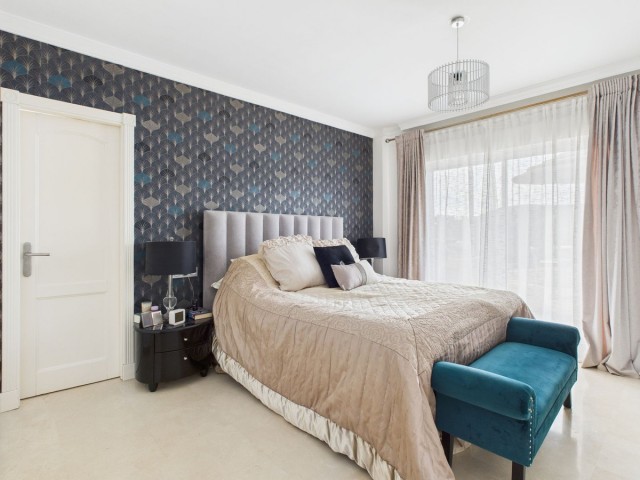 Penthouse avec 3 Chambres  à San Roque