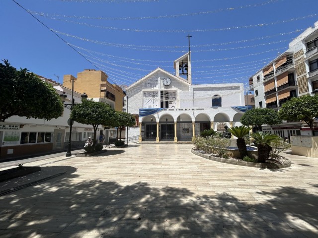 Commercial avec 2 Chambres  à Málaga