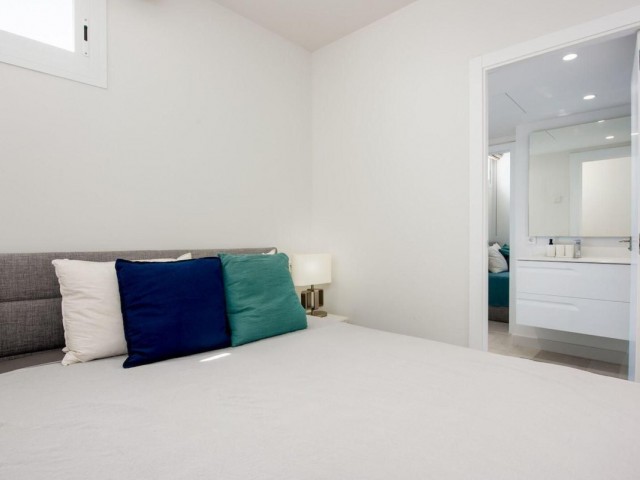 Penthouse avec 2 Chambres  à Puerto Banús